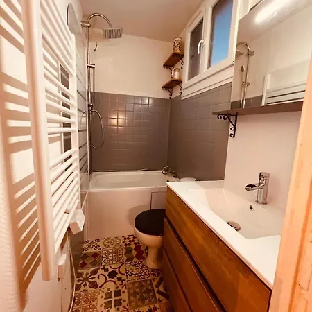 Le Charme Du Bouchon Troyen - Cosy & Troyes